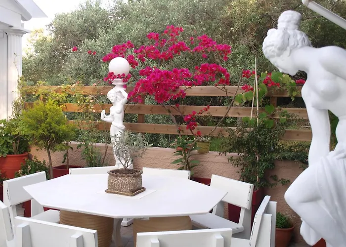 Nikos Victoria 3* Skiathos Town